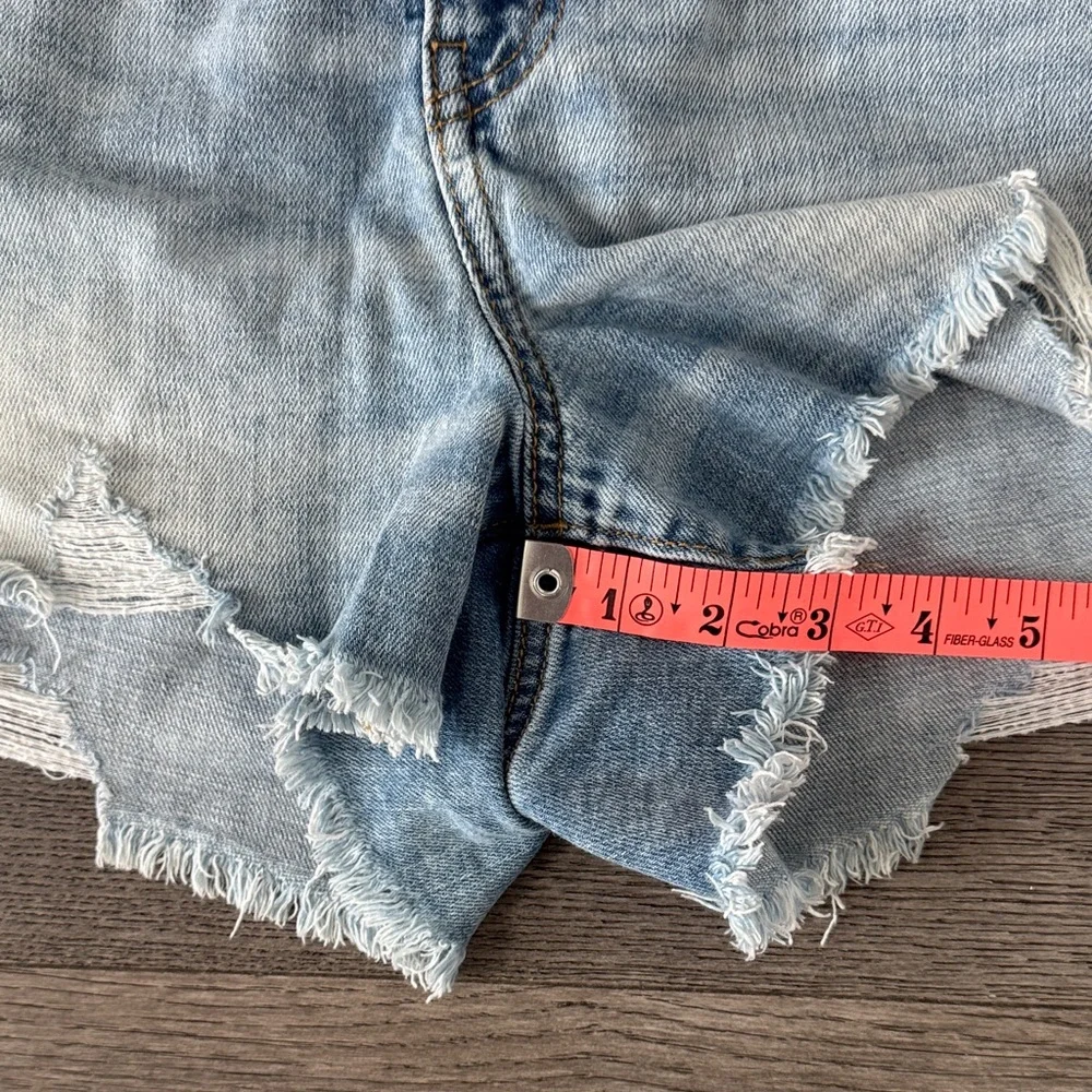 🌼AERIE🌼 Distressed Daydream Denim Shorts, Size XL - Picture 8 of 10